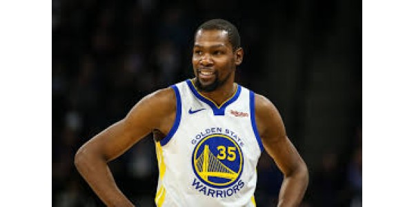 Durant vuole che i Warriors ritirino le loro maglie